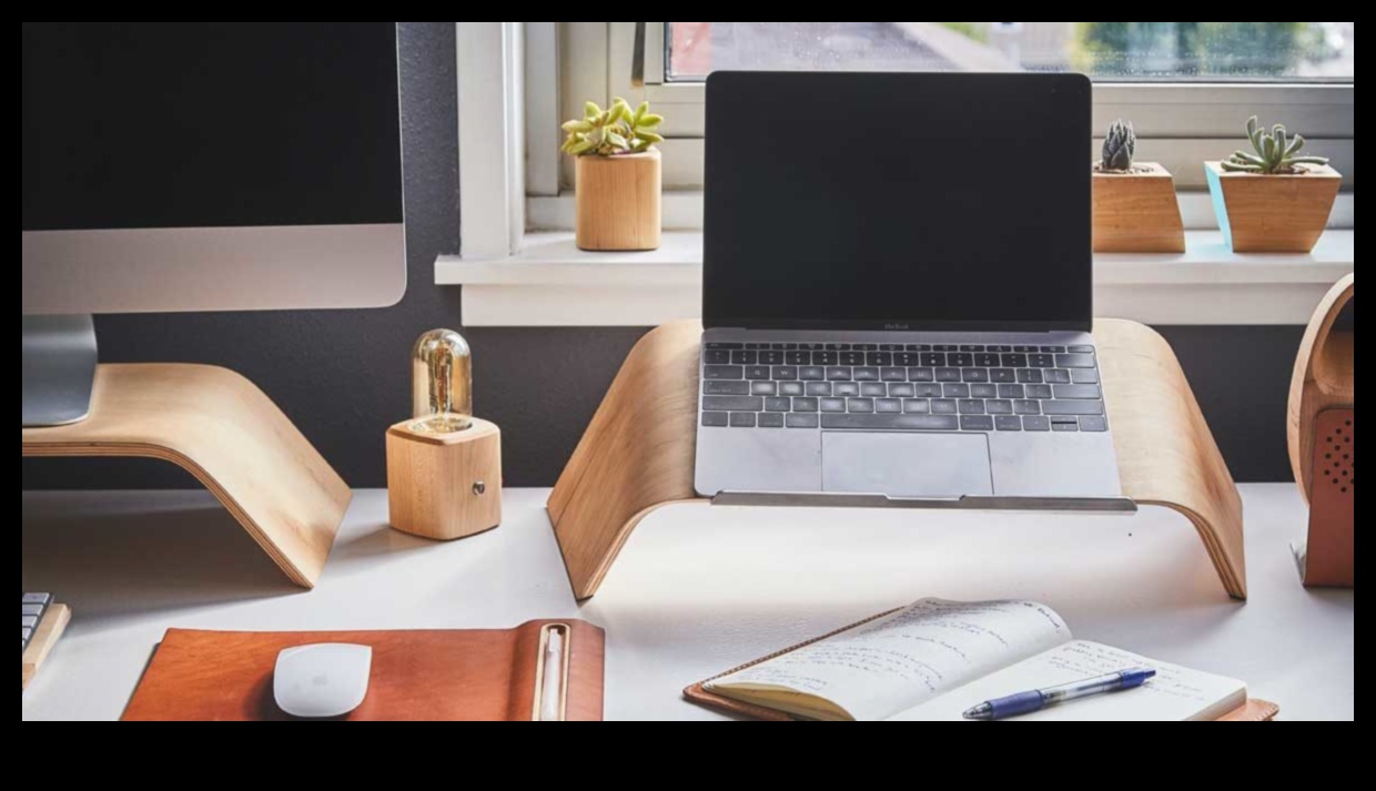 Elemente esențiale pentru biroul mobil: accesorii pentru productivitate în deplasare