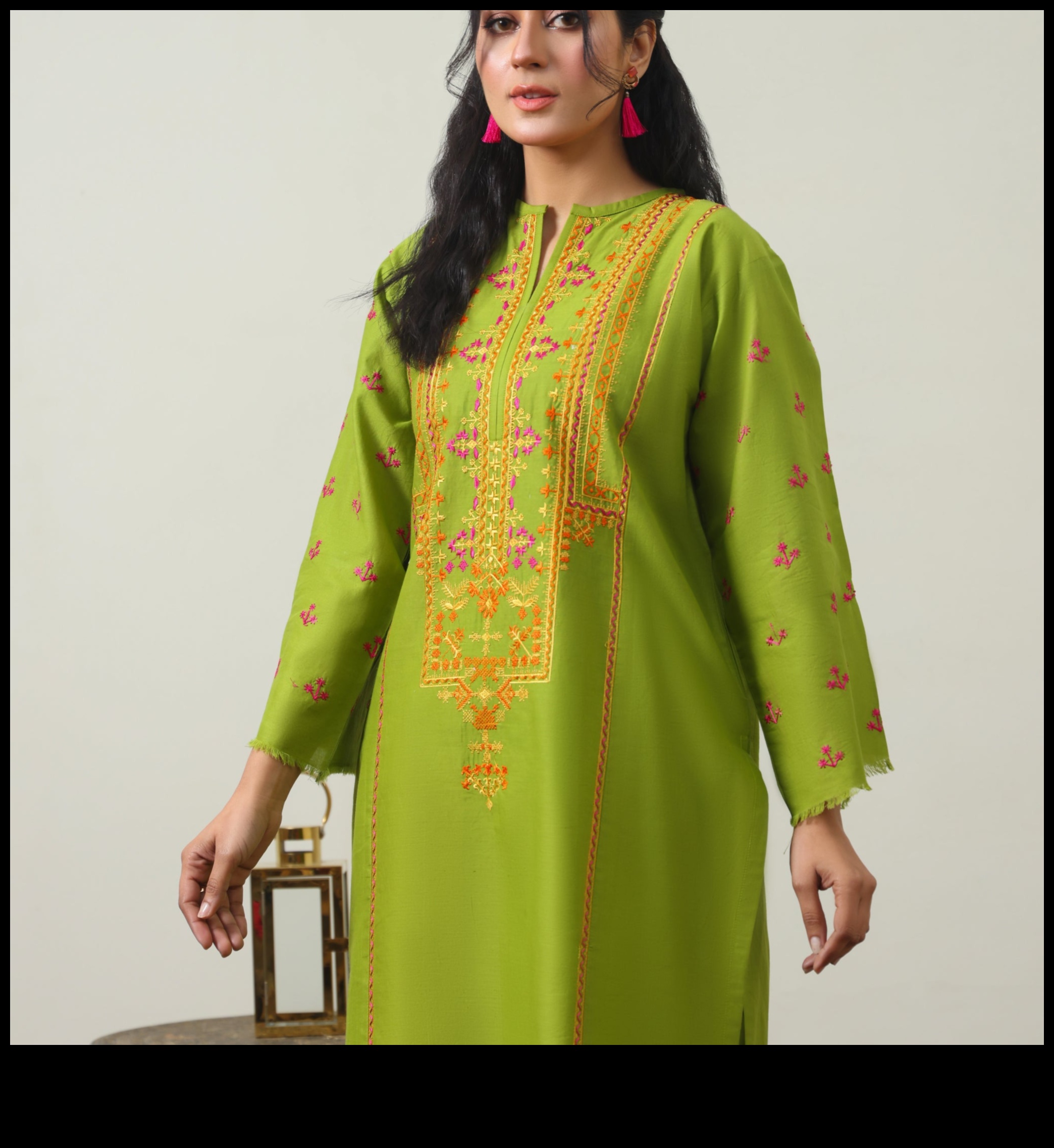 Comori tribale: ținute boho cu eleganță etnică