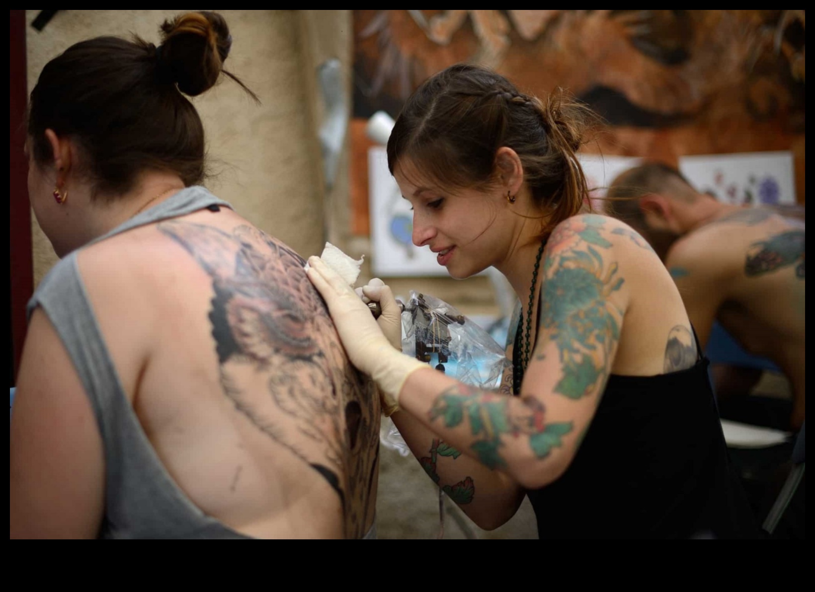 Arta dincolo de granițe: povești spuse pe spatele tău