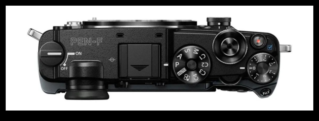 Tehnologia tactilă O întoarcere la comenzile fizice ale camerelor cu film 4 Tehnologie tactilă: Camere cu cadrane fizice și comenzi pentru ajustări manuale