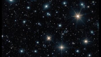 Astronomie Amalgamare: Îmbinând știința și minunea corpurilor cerești