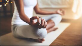 Mindful Bliss: Navigarea efectelor de schimbare a vieții ale practicii zilnice de meditație