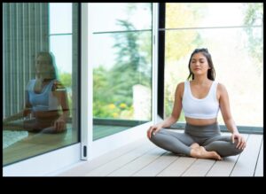 Sanctuarul de yoga: Navigarea linistii in meditatie