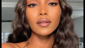 Stiluri Glam Insucces fără silinta despre un imagine radiant de zi cu zi Cum să arăți slefuit și îmbrăcat fără diferentia ore întregi pe fardare și păr. 3 Glam fără efort: stiluri șic pentru un aspect de zi cu zi strălucitor