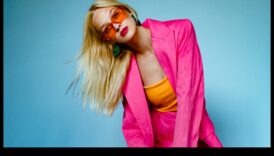 Vibe vii: injectează culoare în garderoba ta cu îmbrăcăminte elegantă